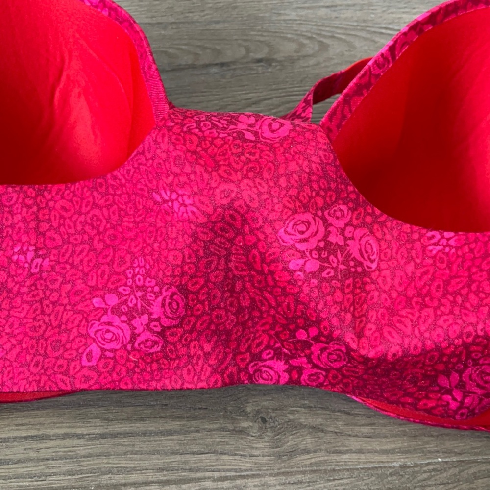 Victoria’s Secret Racerback Demi - Picture 10 of 16
